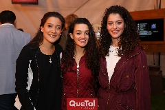  Mónica Muñoz, Andrea Abud y Karina García .