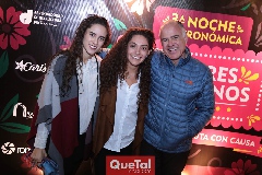  María José Rangel, Paola Zepeda y Gustavo Rangel.