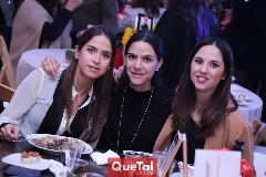  Mariana, Paulina y Charo Ortuño.
