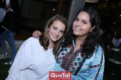  María Emilia Meade y Romina Autrique.