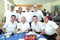  Miembros del Club Rotario de San Luis Potosí Industrial.