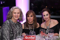  Jennifer Kaiser, Clara Luz Portales y Mary Carmen López.