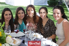  Sofía Camberos, Regina Vega, Paola Correa, María Ofelia y Karina Rangel.