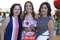  Nena Dávila, Paola Correa y Sandra Fe.