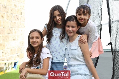  Daniela, Isabela, Regina y Renata.