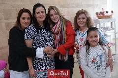  Graciela López, Begoña López, Ale Álvarez, Chela Wagner y Marifer López.