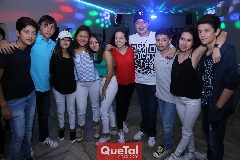  Bailaron y cantaron toda la noche.