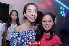  Arantza y Vale.