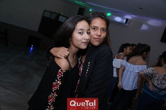  Ximena y Mariana.