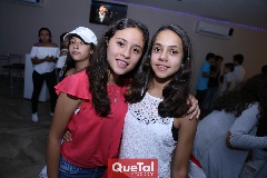  Paola y Renata.