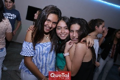  Posaron muy contentas para las cámaras de QueTal.