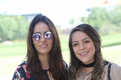  Andrea Espinoza y Romina Reverte.