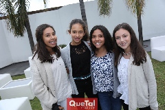 Amelie, Sara, Paola y Ana.