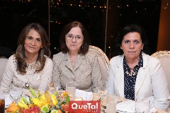  July Aldrett, Carmenchu Pérez y Guadalupe Pérez.
