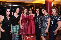  Luz Elena Motilla y sus amigas.