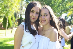  Valeria Cabral y Hened Flores .