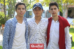  José Emilio, Armando y José .