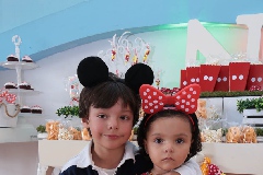  Rafa y Nury Espinosa Lozano.