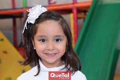 Daniela.