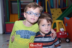  Thiago y Tomás.