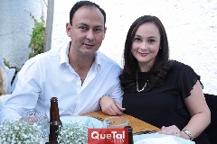  Juan Carlos Villalobos y  Pili Anaya.