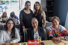  Enriqueta Salazar, Fabiola Nieto, Daniela Félix, Graciela Álvarez y Elsa Enríquez.
