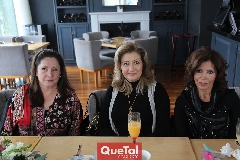  Ana Vázquez, Olga Waldo y Lety González.