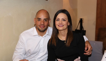  Omar y Adriana del Castillo.