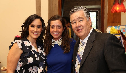 María Fernanda de Galán, Regina Labastida y Paulo Galán.