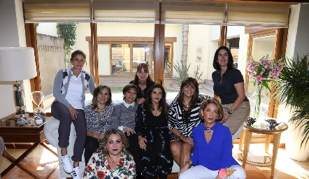   Lorena, Ana Lilia, Clara, Paty, Pituca, Sabrina, Sandra, Carla e Isabel.