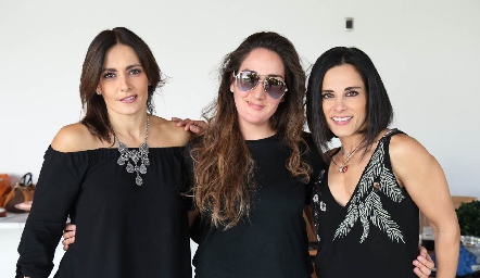  Claudia Artolózaga, Lorena Ortiz y Anilú Enríquez.