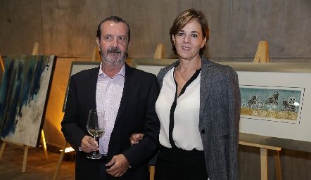  Ángel Rivero y Cristina Barrett.