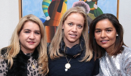  Carmenchu, Mariana y Lorena.