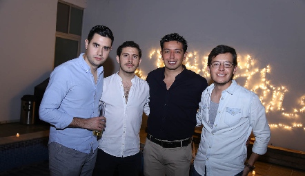 John Masarios, Andrés Cobos, Fernando López y Humberto Ramírez.