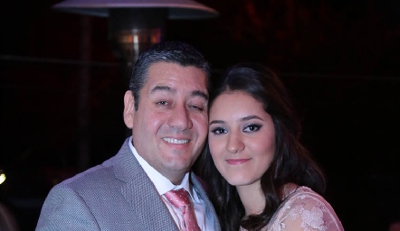  Ricardo Villalobos y su hija Marijó.