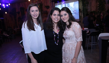  Marijú Flores, Romina Autrique y Majo Villalobos.