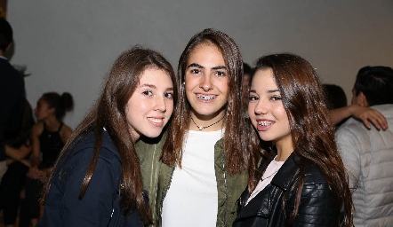  Caro Navarro, Fer García y Ale Michel .