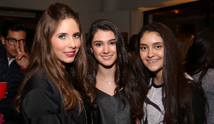  Isa Cofiño, Natalia Telles y Mariana .