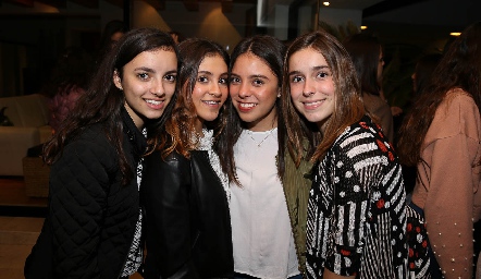  Fer Garza, Isa Flores, Selene Rosales y Montse Humara.