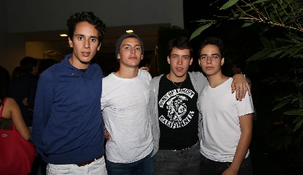  Juan Pablo Chevaile, Eugenio Pizzuto, Jean Franco Pizzuto y Manolo Martins.