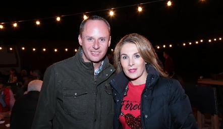  Juan Carlos Alba y Brenda Romo.