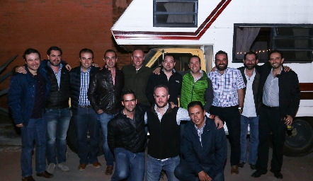  Juan Carlos y Carlos con sus mejores amigos.