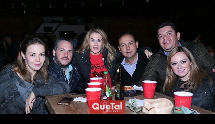  Gabriela Revuelta, Jorge Torre, Brenda Romo, Juan Carlos Villalobos, Edgardo López y Helens Echavarri.