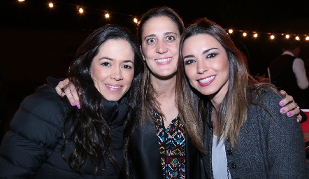  Fátima Alonso, Kristinne Kaiser y Ale Muñoz.