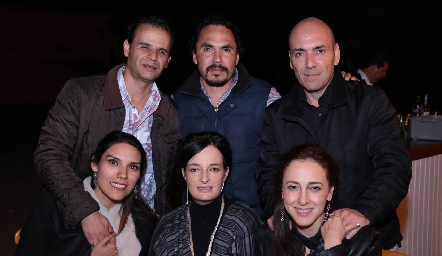  Mauricio González, Marcelo Basurto, Toño de la Rosa, Isabel Elizondo, Lucero Herrán y Sandra Aldrete.