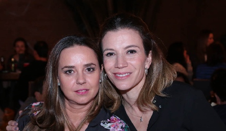  Marcela Alcalde y Ale Bermea.
