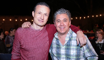  Chivo Bermea y Gusi Dávalos.