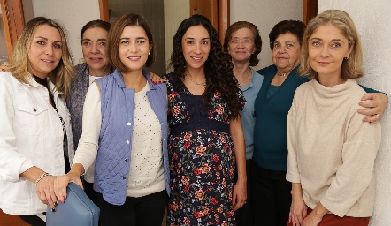  Roxana Serna, Marcela Nava, Ángeles Lasso de la Vega, Lucía Puente, María Nava, Tití Nava y Chelo Harris.