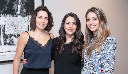  Adriana, Claudia y María Fernanda Ramírez.