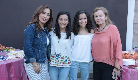  Silvia Tapia, Sofía Monzón, Marijó de Luna y Carmen Pineda.